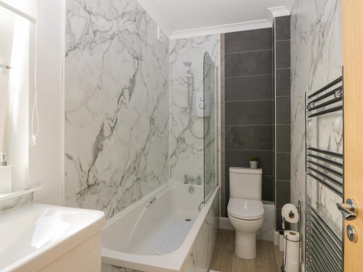 Simply Suite Касл Дуглас Экстерьер фото